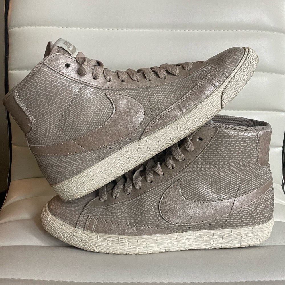Nike Blazer mid leather premium shoes snake orewood brown Women’s 8 lightly worn
